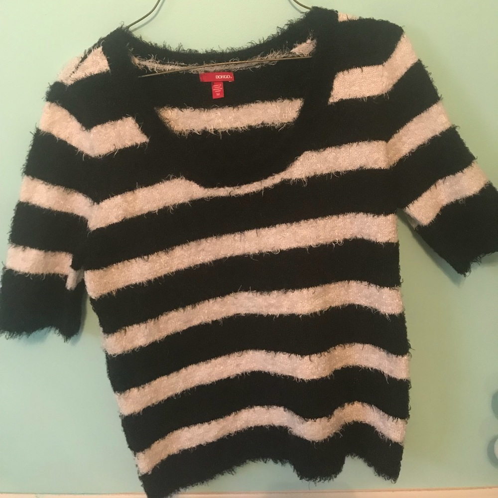 BONGO Black & White “Fuzzy” Sweater